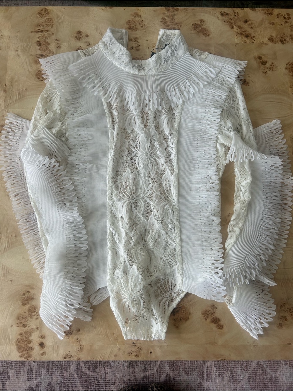 NWT Gracia White High Neck Lace Body Suit, Size Medium